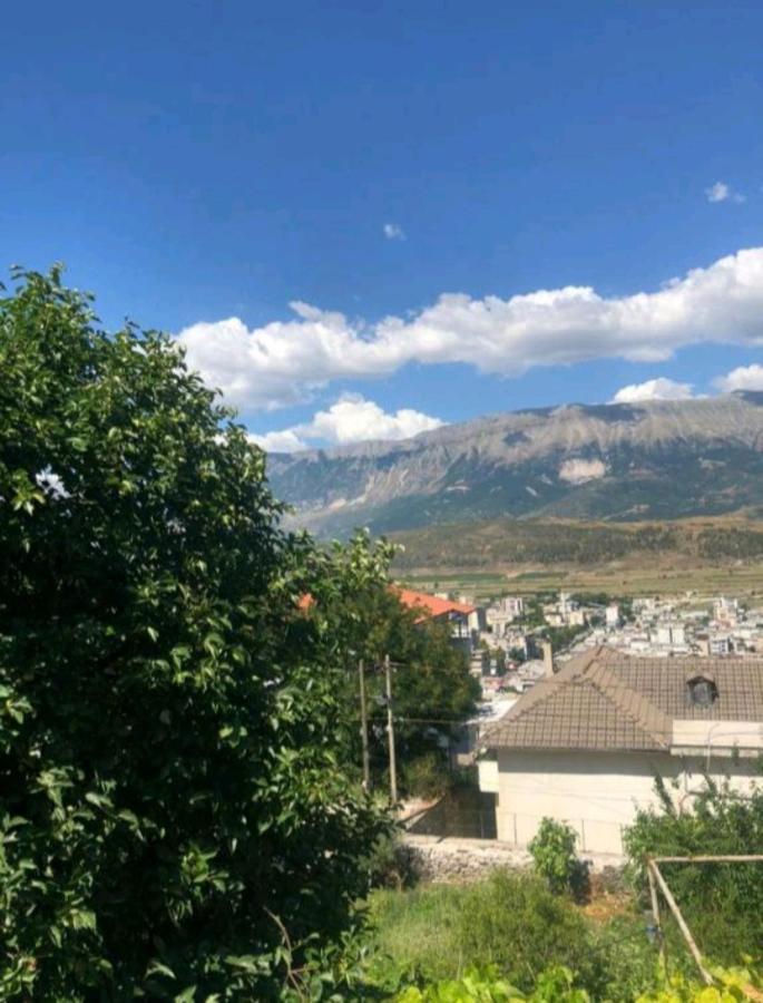 Miziriguesthouse Gjirokastër Eksteriør bilde
