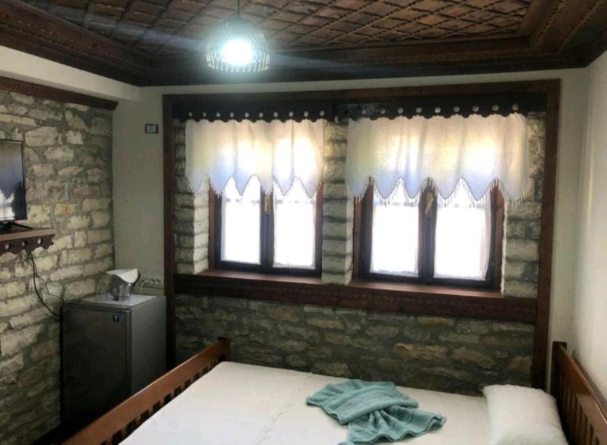 Miziriguesthouse Gjirokastër Eksteriør bilde