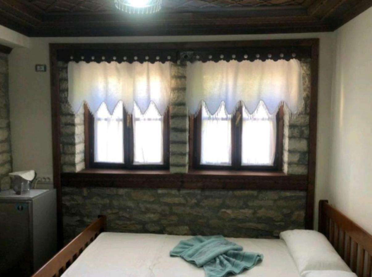 Miziriguesthouse Gjirokastër Eksteriør bilde