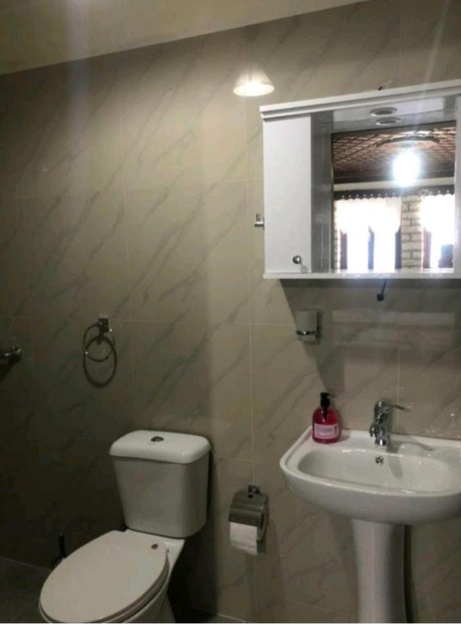Miziriguesthouse Gjirokastër Eksteriør bilde