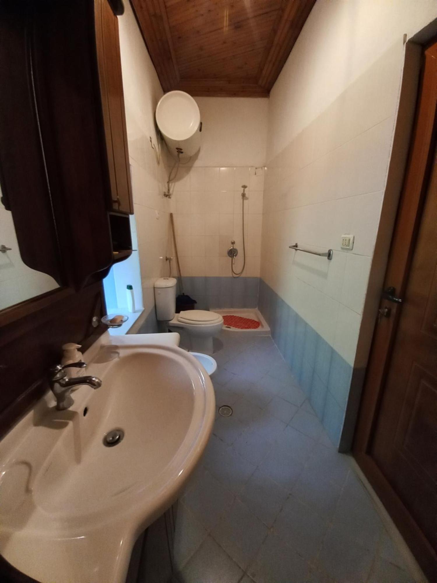 Miziriguesthouse Gjirokastër Eksteriør bilde