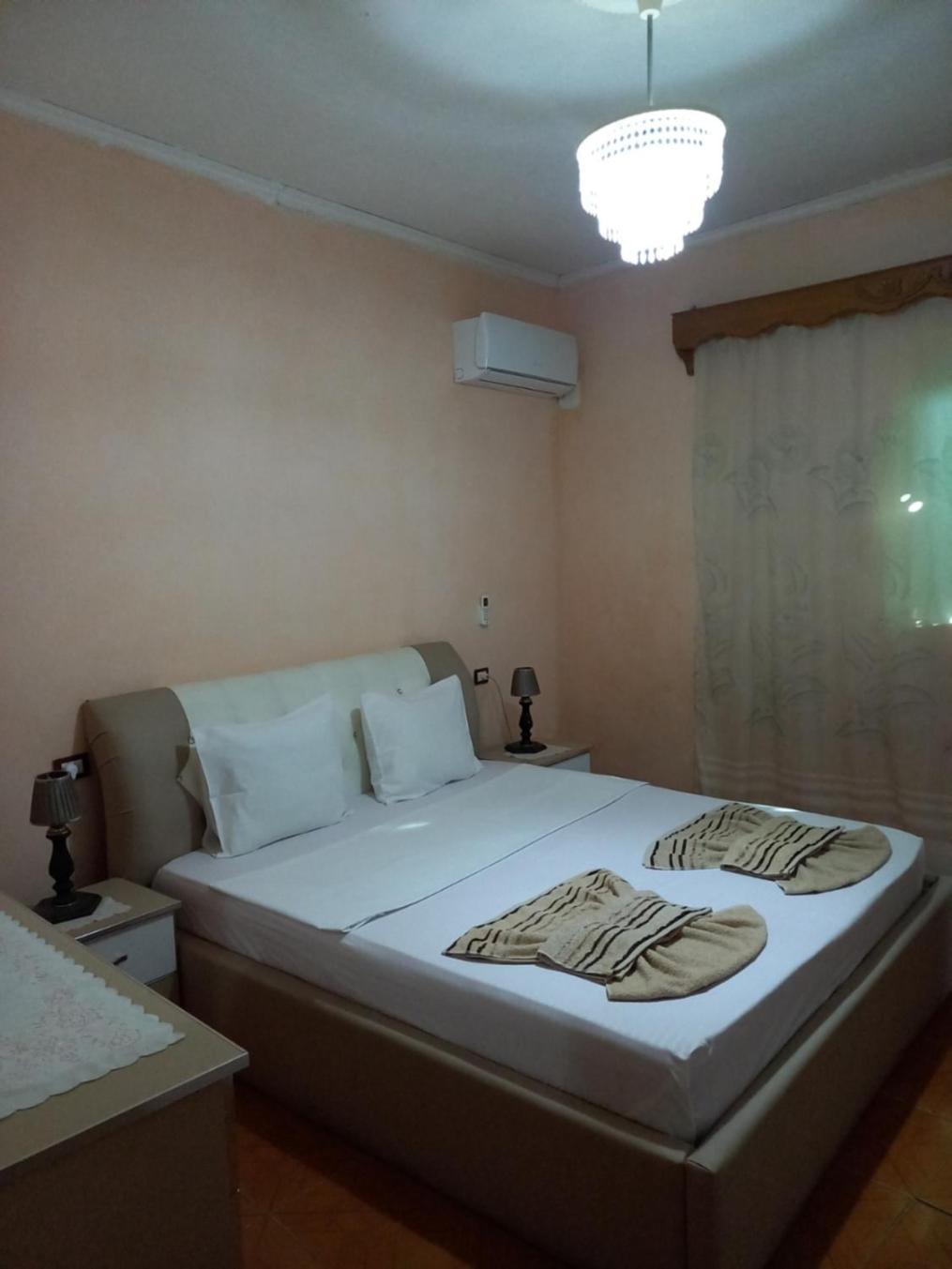 Miziriguesthouse Gjirokastër Eksteriør bilde